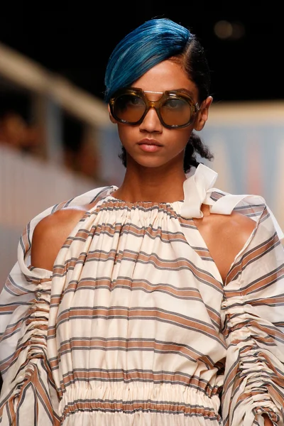 Look 33